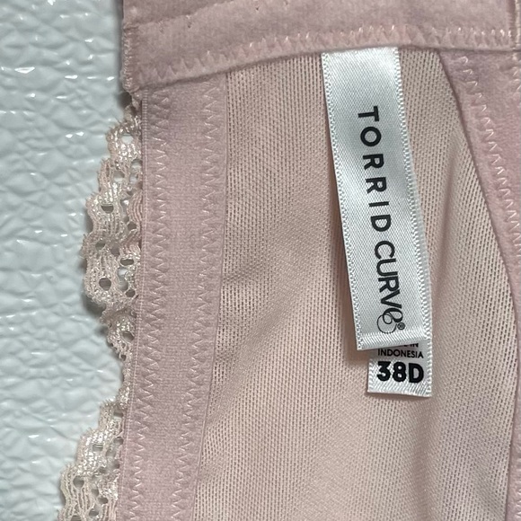 torrid Dusty Rose Lace Underwire Bra - Picture 2 of 5